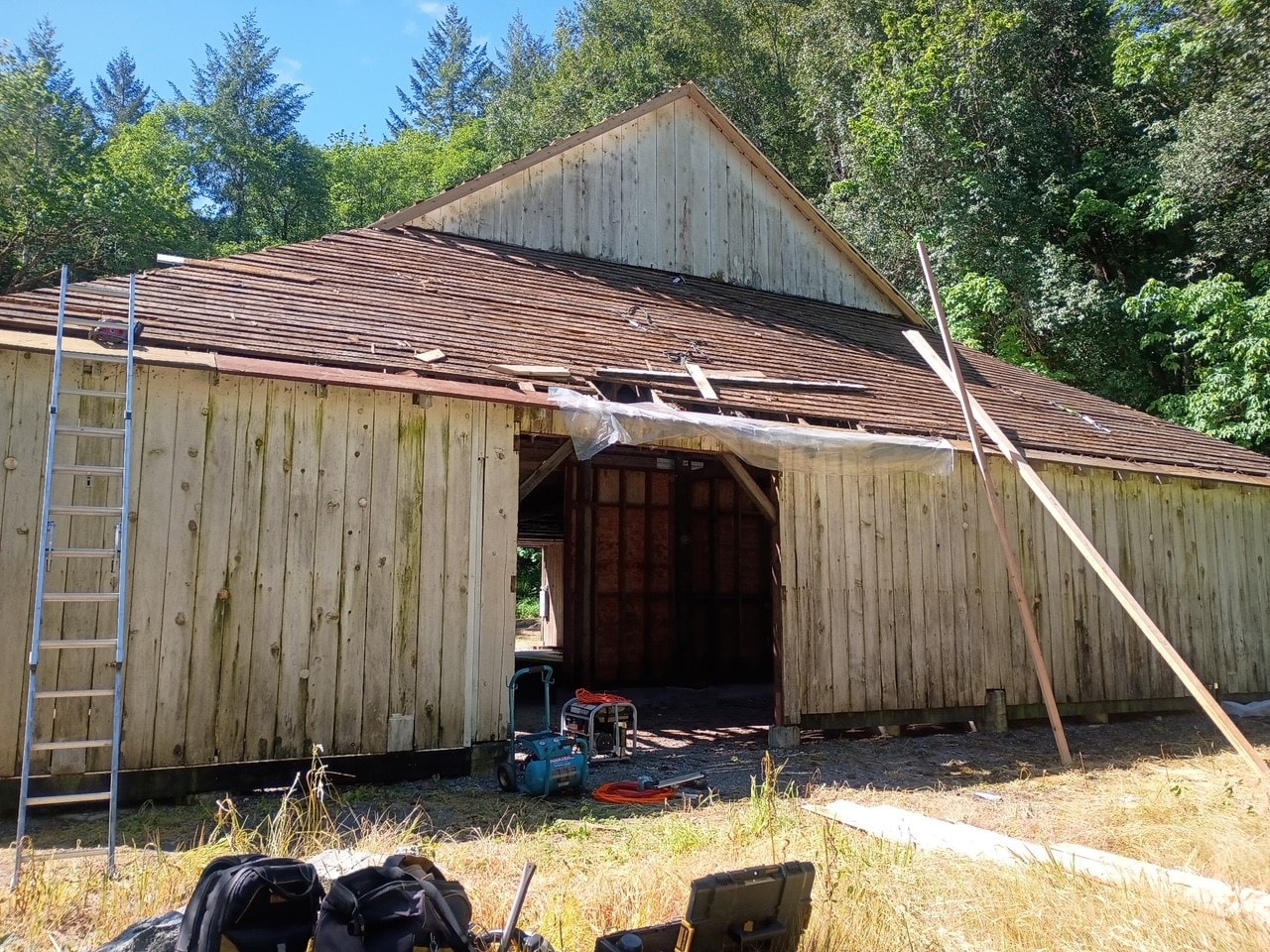 Barn roof — before, angle 1